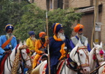 On peut également tomber sur un défilé de sikhs… (13/16)